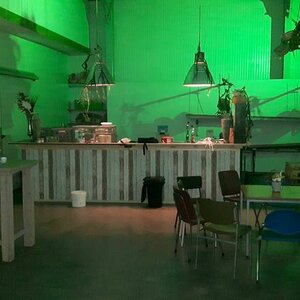 Billy&#039;s Barservice image 2