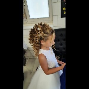 Ebru&#039;s Hairstudio &amp; Beauty image 1