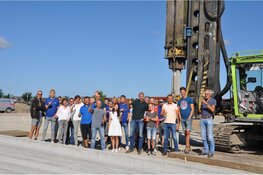 Eerste paal voor uitbreiding YongLi Europe op Breekland