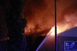 Grote brand bij bedrijf aan Stevinstraat Heerhugowaard