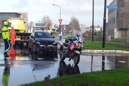Auto total loss na ongeval op kruispunt Heerhugowaard