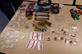 Automobilist met "rijdende apotheek" aangehouden