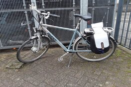Verdachte aangehouden. Politie zoekt eigenaar van fiets en boormachine