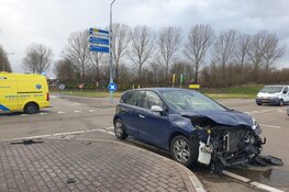 Auto&#39;s botsen op N245 bij Oudkarspel