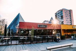 Van het weekend lunchen bij eetcafé bij Rembrandt Heerhugowaard