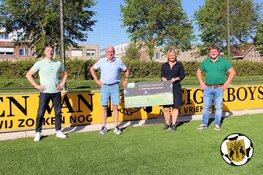 Reiger Boys wedstrijdwinnaar "Win Sportveldverlichting"