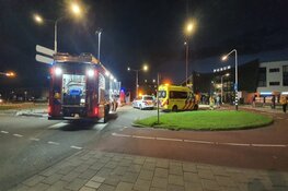 Auto op zijn kant na ongeval in Heerhugowaard, bestuurster gewond