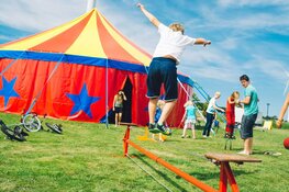 “Tefredo’s Talenten Spektakel” op het Strand van Luna