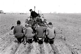 Boek over de ruilverkaveling Geestmerambacht