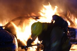 Vier auto&#39;s door brand verwoest in Heerhugowaard
