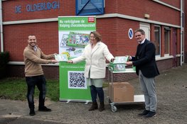 Lagosse Chocolade en vv Kolping Boys verrassen Alkcare en Magentazorg bewoners