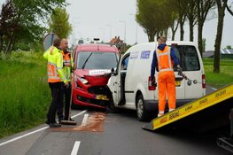 Vier auto's betrokken bij ongeval op N242, twee gewonden