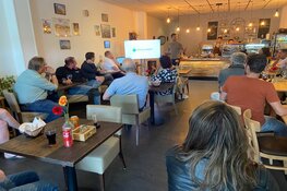 Bloemen voor Centrumwaard: Ondernemers zetten in op samenwerking