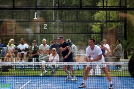 Heerhugowaard omarmt padel tijdens zeer geslaagd Raadhuis Open Padeltoernooi