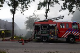 Veel rookontwikkeling bij hooibrand aan Middenweg in Heerhugowaard
