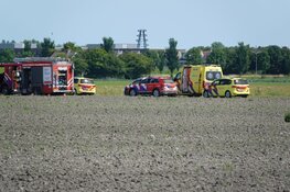 Man overleden na ongeval met tractor in weiland Noord-Scharwoude