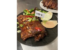 Iedere woensdag onbeperkt Spareribs bij Grandcafe Lio's