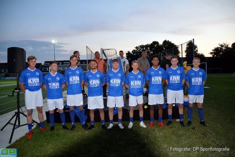 Jubilerend KSV presenteert nieuwe hoofdsponsor, eert vrijwilligers en opent kunstgrasveld
