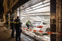 Ravage na ramkraak op kledingwinkel in Alkmaar