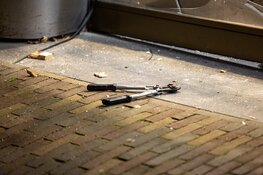 Ravage na ramkraak op kledingwinkel in Alkmaar