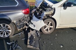Botsing met vier auto&#39;s op N242