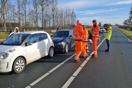 Botsing met vier auto&#39;s op N242