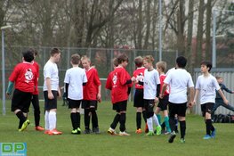 Schoolvoetbal Dijk en Waard in volle gang