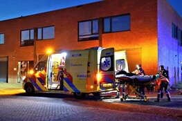 Auto te water in Oudkarspel, bestuurder gewond