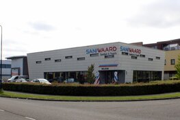 Saniwaard Sanitair & Tegels feestelijk geopend