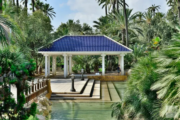 Zelfs aan een op maat gemaakt tuinhuis hoeft geen hoog prijskaartje te hangen