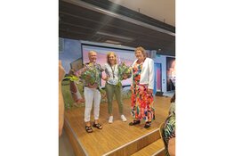 Feestelijke bijeenkomst seniorengroep: Met Elkaar, Voor Elkaar