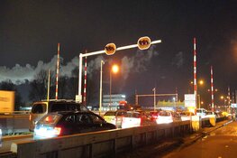 Kettingbotsing met meerdere auto's op N242 bij Alkmaar