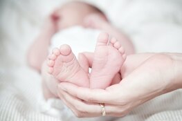 Een Warm Welkom: Tips voor Unieke Geboortecadeaus en Zelfgemaakte Tegeltjes