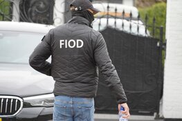 FIOD doet inval bij autobedrijven in Blokker, meerdere auto's in beslag genomen. Mogelijk verband met inval in Heerhugowaard