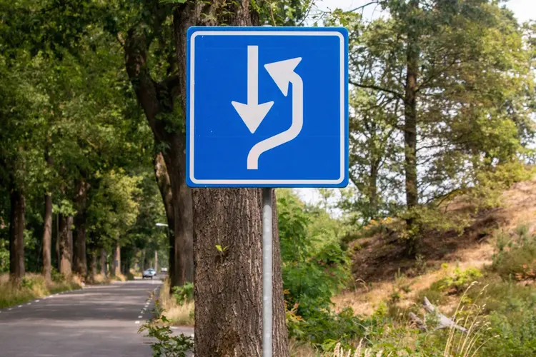 Hoe verkeersborden bijdragen aan een veiliger verkeer