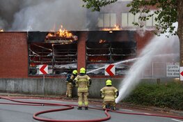 Grote brand bij winkel op Europaboulevard