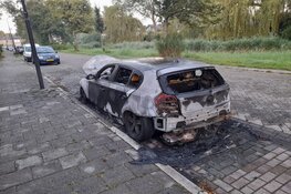 Auto door brand verwoest in Gezellestraat te Heerhugowaard