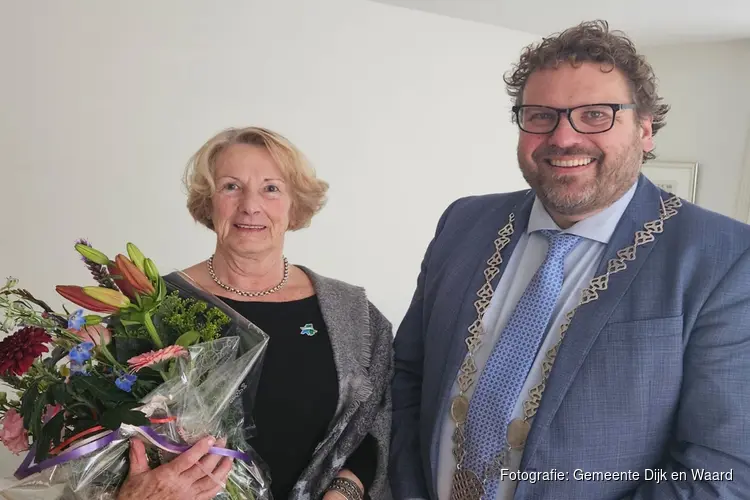 Gemeentelijke onderscheiding De Brug voor Joke te Lindert- Brandhoff