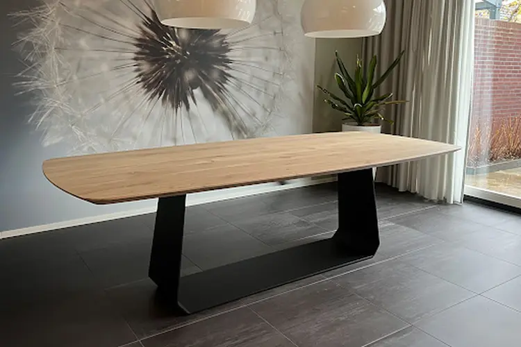 Houtentafelshop.nl: de passie voor maatwerk houten tafels