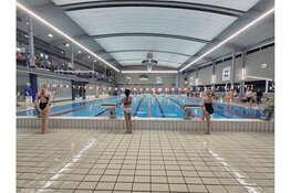 Leerlingen Pater Jan Smitschool prolongeren titel ‘Schoolzwemkampioen van Heerhugowaard’