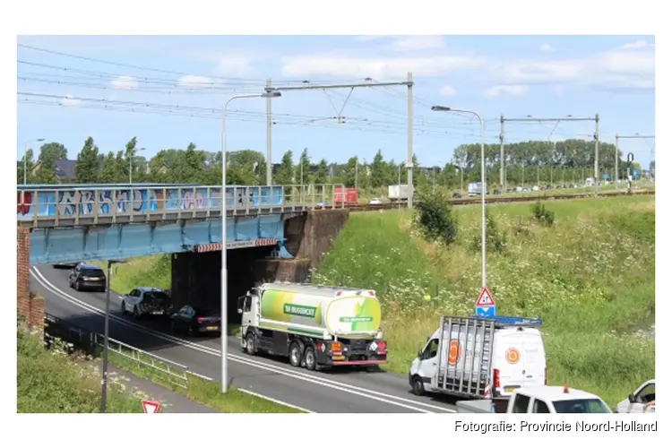 Westerweg (N242) dicht vanwege plaatsen hoogteportalen