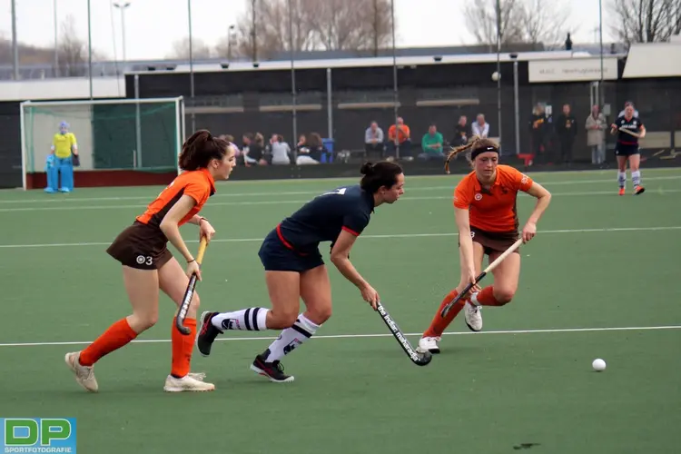 MHC Heerhugowaard nipt onderuit tegen sterk Abcoude