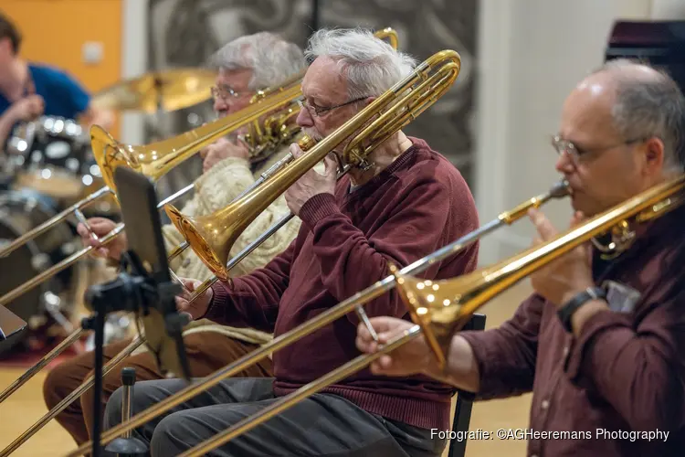 Cool kunst en cultuur wordt gevuld met jazzmuziek