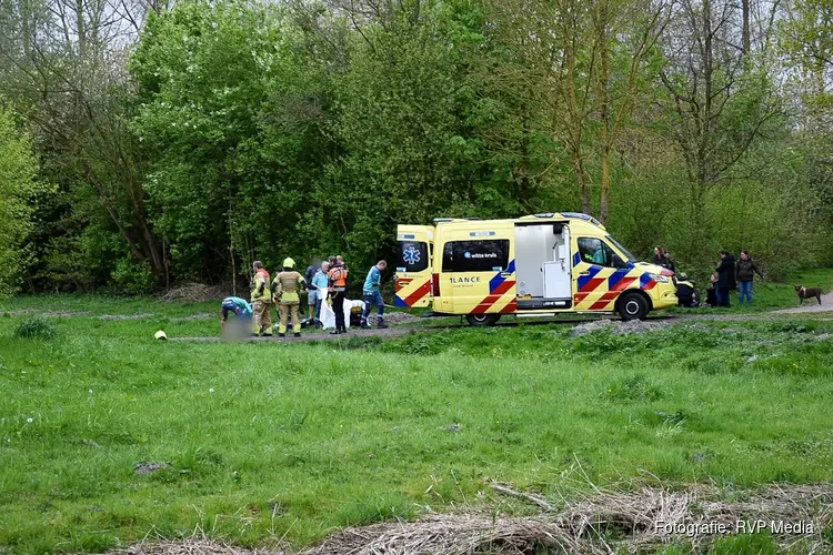 Persoon zwaargewond aangetroffen in sloot Heerhugowaard
