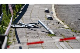 Fietsers ernstig gewond na aanrijding met auto, automobilist rijdt door