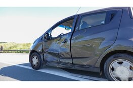 Bestuurder gewond en veel schade na keeractie op N194