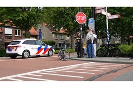 Fatbike botst met vrouw op fiets, vrouw naar het ziekenhuis