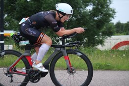 Morena Stevens ook de snelste in Triathlon Langedijk, Van Tongerlo wint bij heren