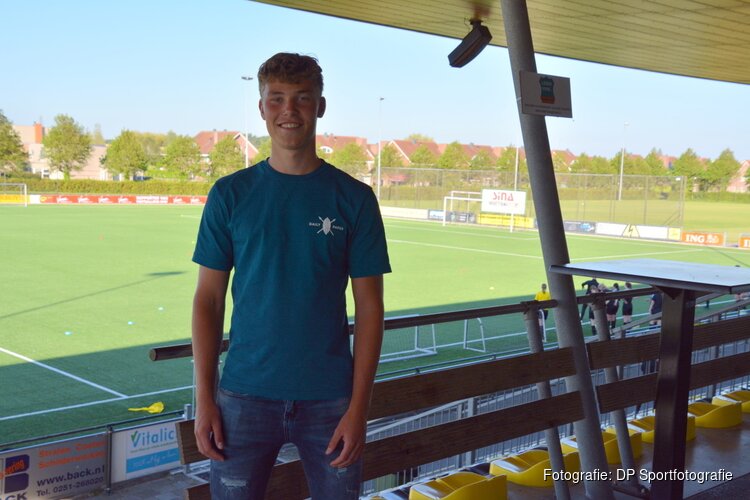 Heerhugowaarder Jorn Berkhout, aanvoerder van Jong AZ, tekent voor drie jaar bij SC Cambuur