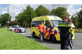 Scooter botst achterop auto op Westtangent in Heerhugowaard
